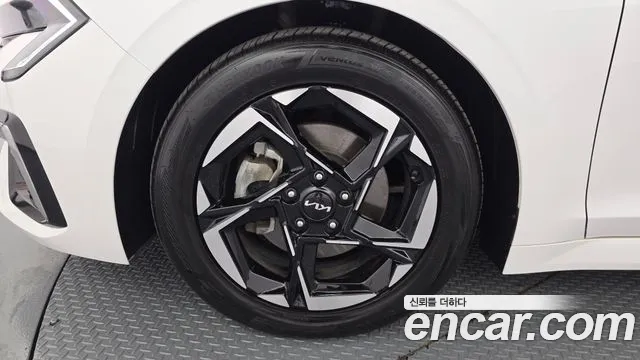 Kia K5 Новый K5 3 поколение 2.0 LPi(Для проката) — Фото автомобиля 4