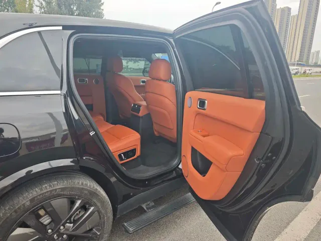 Li Auto L7 — Фото автомобиля 12