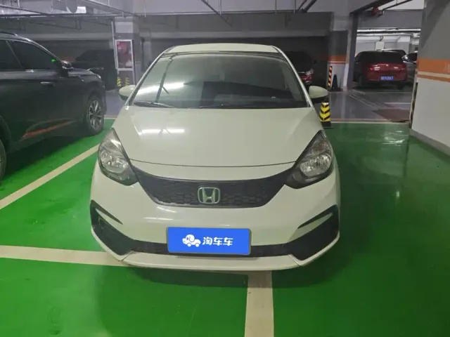 Honda Fit — Фото автомобиля 2