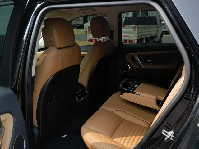 Land Rover Discovery Sport — Фото автомобиля 17
