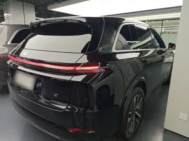 Li Auto L7 — Фото автомобиля 6