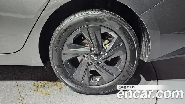 Hyundai AVANTE Avante (CN7) — Фото автомобиля 21
