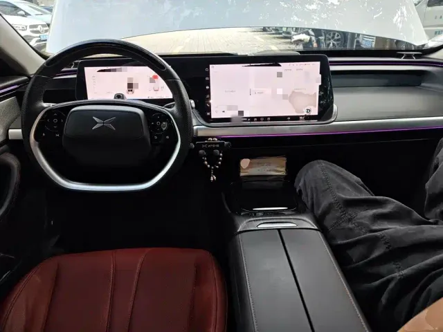 Xpeng P7 — Фото автомобиля 5
