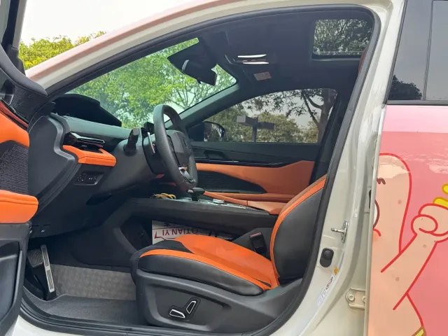 Changan Changan UNI-V 2023 1.5T Sport Edition — Фото автомобиля 12