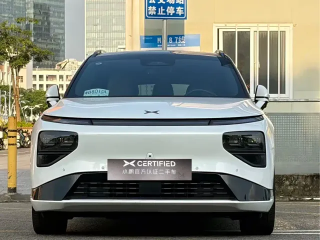 Xpeng G9 — Фото автомобиля 2