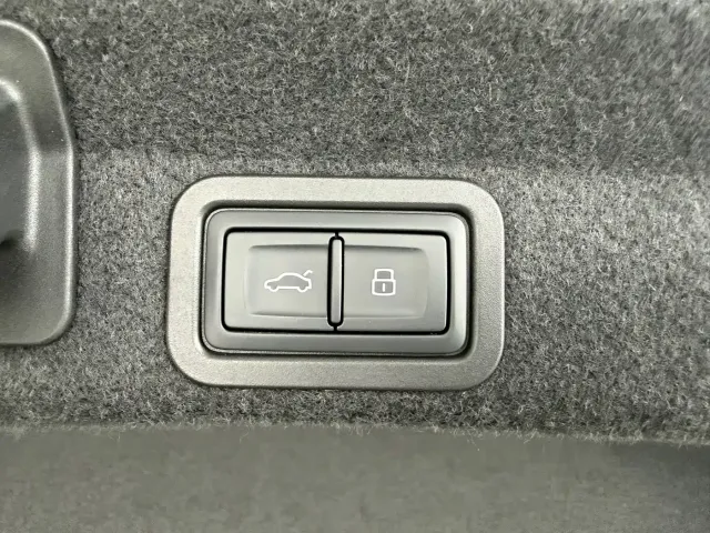 Audi A6L — Фото автомобиля 18