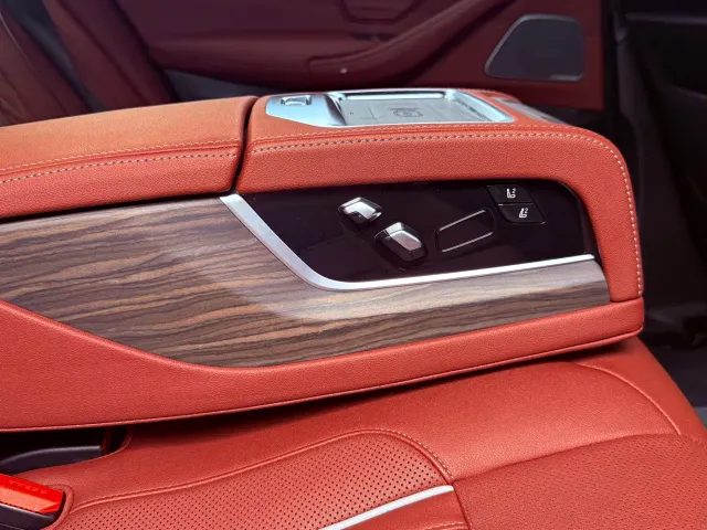 BMW 5 Series — Фото автомобиля 21