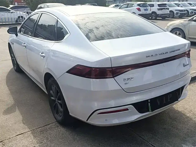 BYD Qin PLUS — Фото автомобиля 4