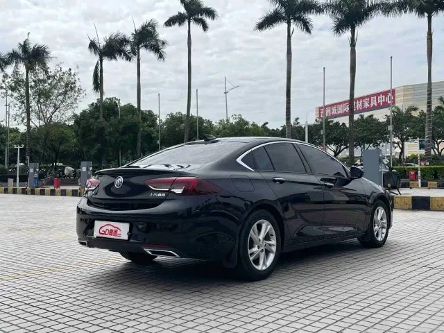 Buick Regal — Фото автомобиля 8