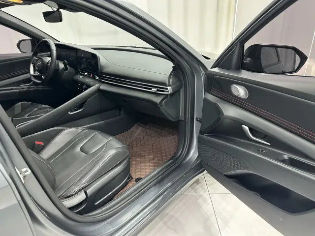 Hyundai Elantra — Фото автомобиля 19