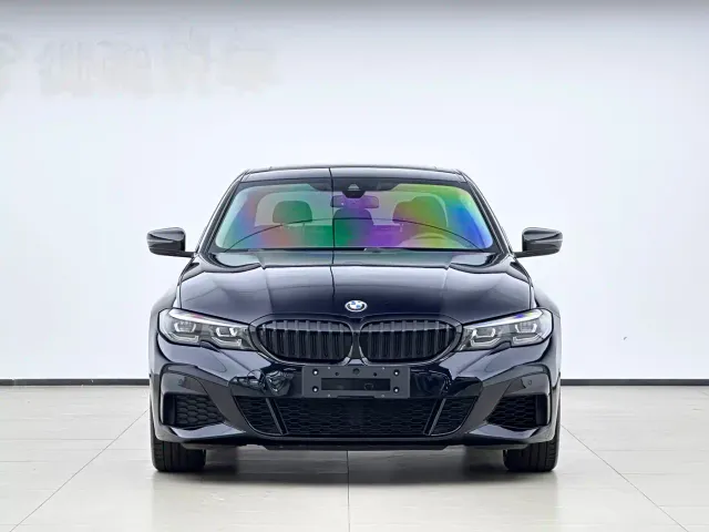 BMW 3 Series — Фото автомобиля 2