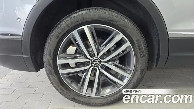 Volkswagen Tiguan — Фото автомобиля 5