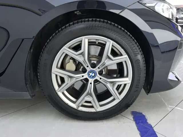 BMW i3 — Фото автомобиля 6