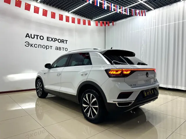 Volkswagen T-Roc — Фото автомобиля 6