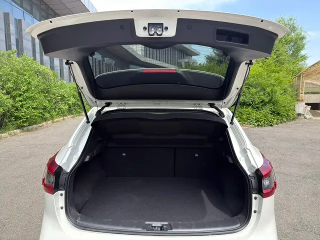 Nissan Qashqai — Фото автомобиля 12