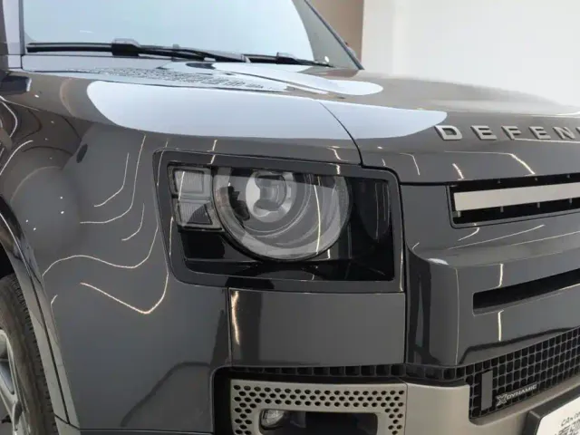 Land Rover Defender — Фото автомобиля 3