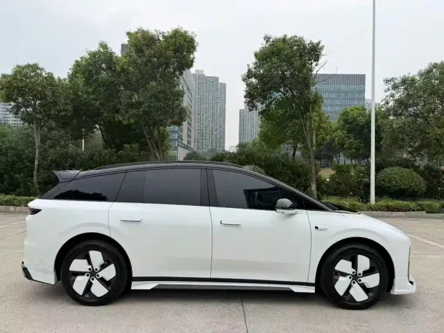 Li Auto i6 — Фото автомобиля 8