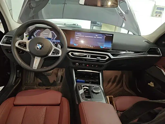 BMW 3 Series — Фото автомобиля 9
