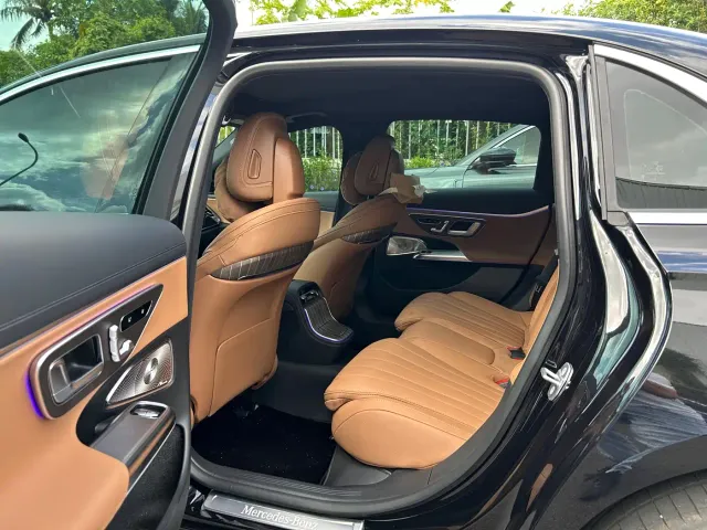 Mercedes-Benz E-Class — Фото автомобиля 5