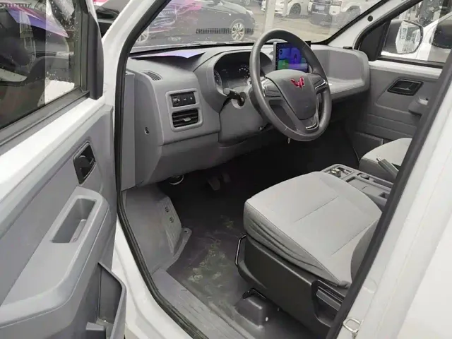 Wuling Yangguang — Фото автомобиля 15