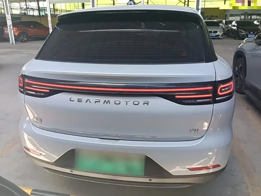 Leapmotor Leapmotor C11 2023 Extended Range 285 Comfort Edition — Фото автомобиля 3