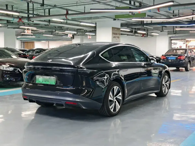 Nio ET5 — Фото автомобиля 14