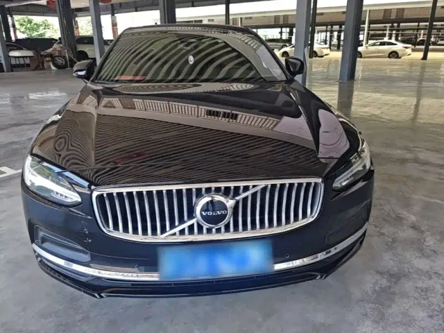 Volvo S90 — Фото автомобиля 2