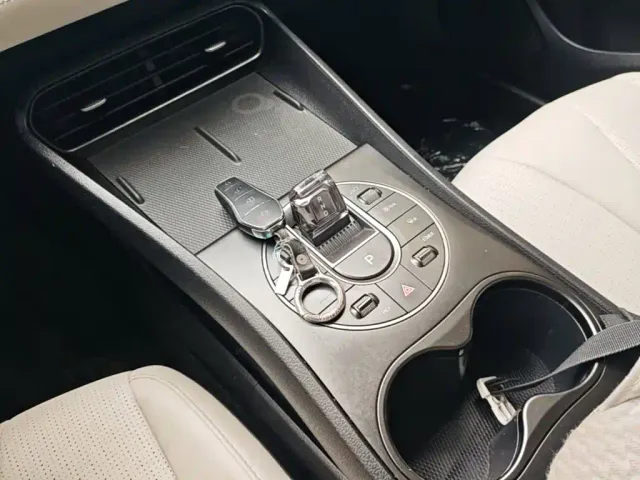 BYD Seal 05 DM-i — Фото автомобиля 13