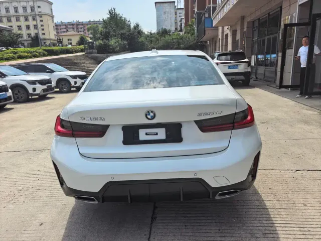 BMW 3 Series — Фото автомобиля 6