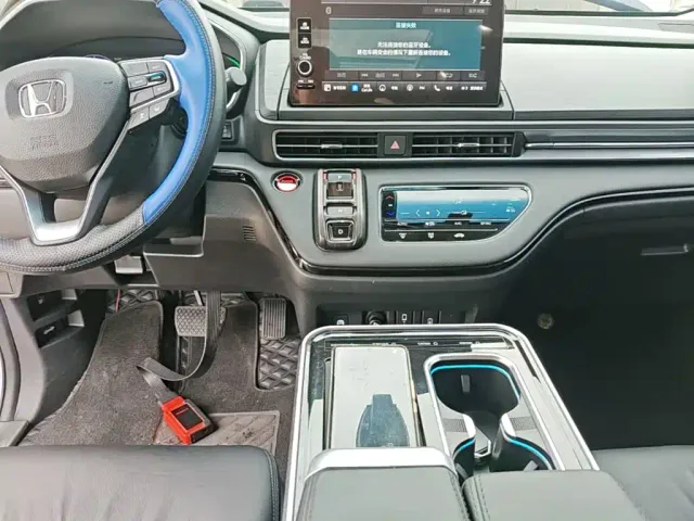 Honda Elysion — Фото автомобиля 13