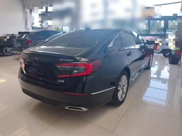 Honda Accord — Фото автомобиля 6