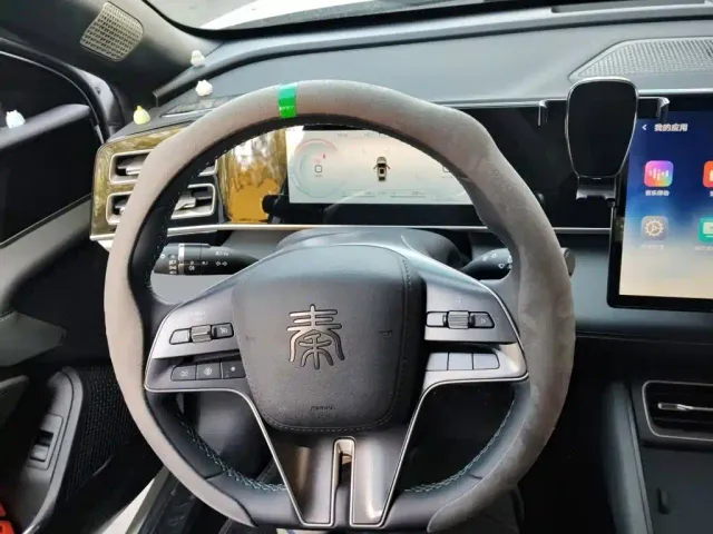 BYD Qin L — Фото автомобиля 6