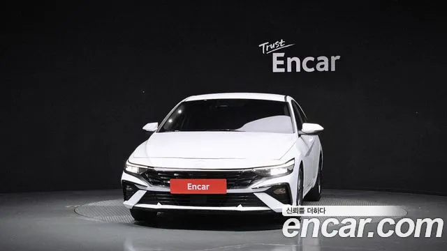Hyundai Avante — Фото автомобиля 3