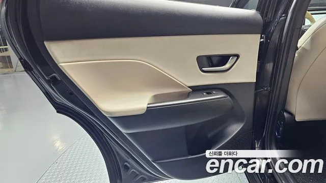 Hyundai Kona SX2 — Фото автомобиля 14
