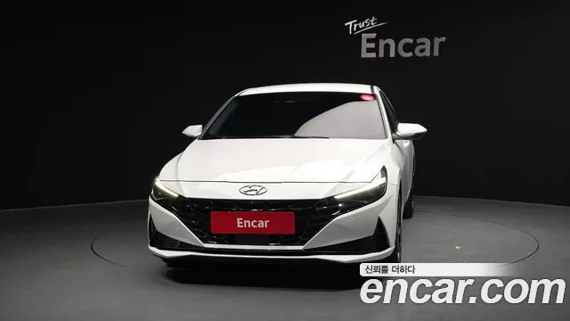 Hyundai AVANTE Avante (CN7) — Фото автомобиля 3