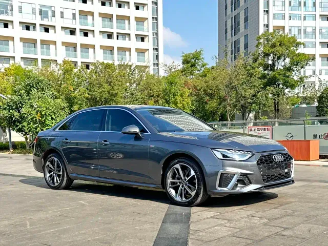 Audi A4L — Фото автомобиля 3