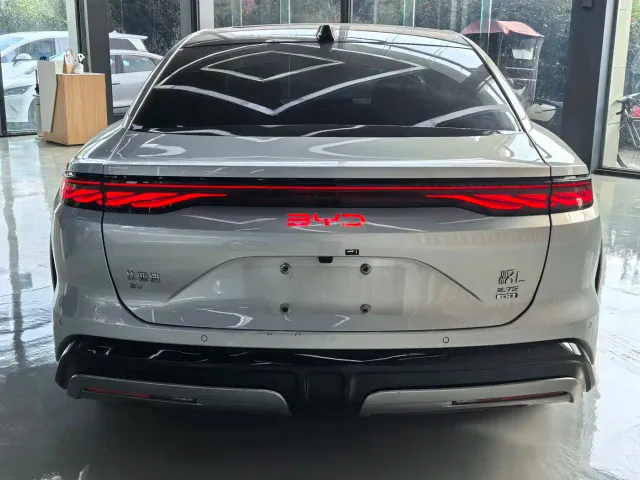 BYD Han L — Фото автомобиля 14