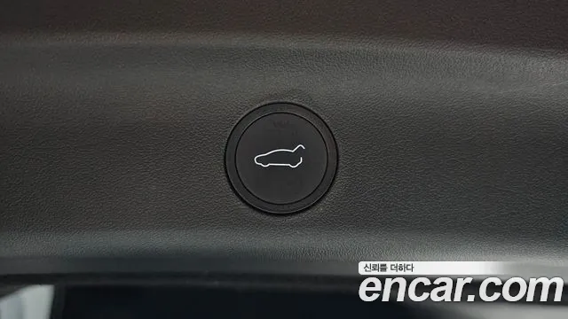 Tesla Model Y — Фото автомобиля 20