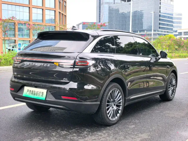 Leapmotor C11 — Фото автомобиля 6