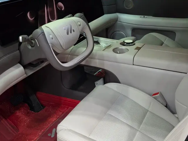 IM Motors LS6 — Фото автомобиля 7