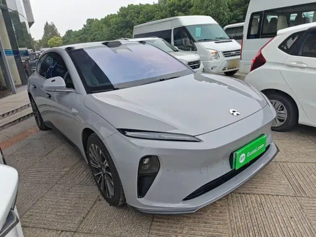 Nio ET5 Touring — Фото автомобиля 3