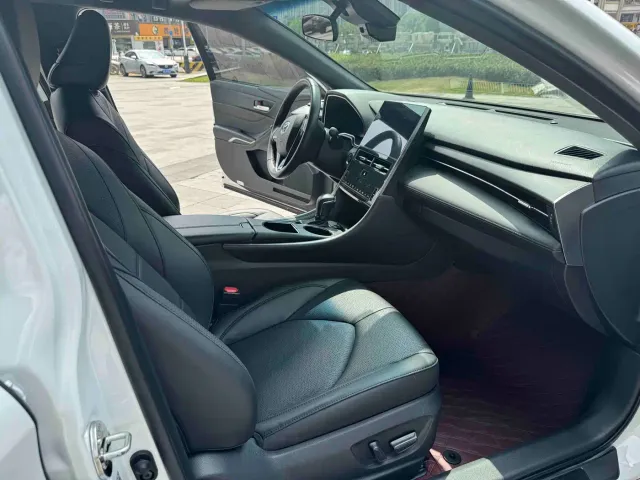 Toyota Avalon — Фото автомобиля 13