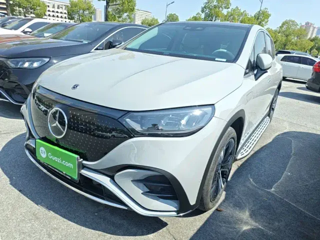 Фотография автомобиля — Mercedes-Benz EQE SUV
