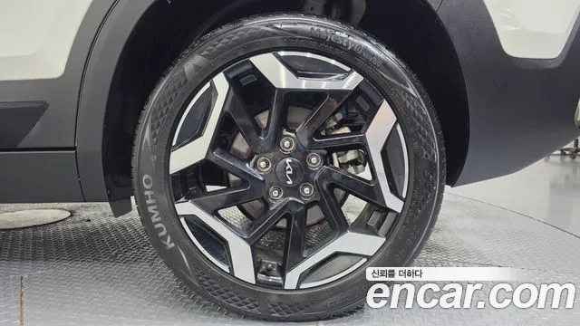 Kia Seltos — Фото автомобиля 6