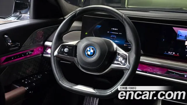 BMW i7 xDrive 60 Design Pure Excellence — Фото автомобиля 13