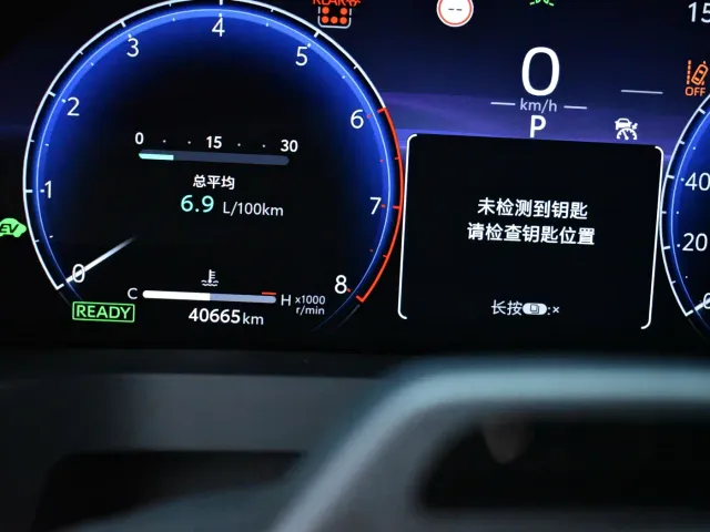 Toyota Alphard — Фото автомобиля 17