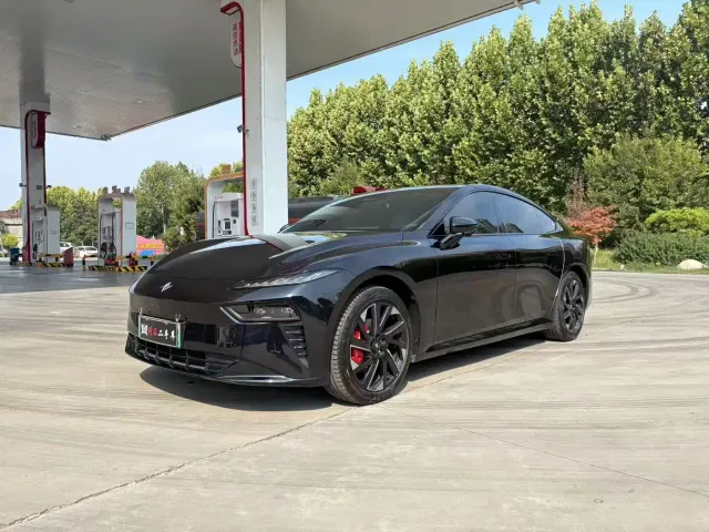 Фотография автомобиля — Dongfeng eπ 007