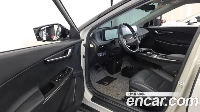 Kia EV6 — Фото автомобиля 10