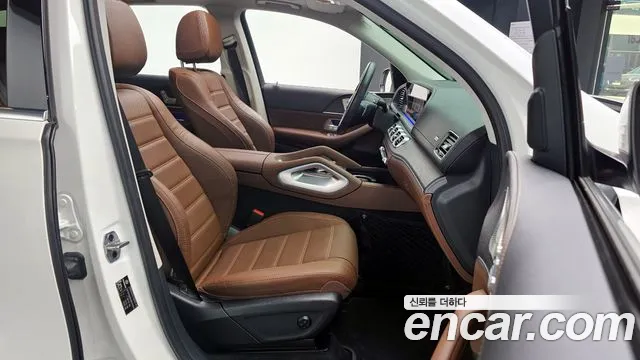Mercedes-Benz GLE-Class — Фото автомобиля 10