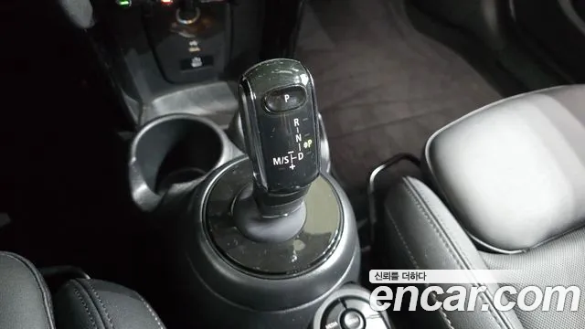 Mini Cooper Cooper 5 дверей Classic — Фото автомобиля 8